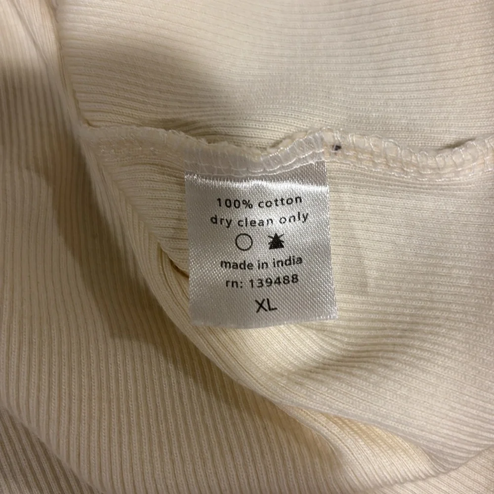 MNML Off-White Ribbed Tee - Picture 3 of 4